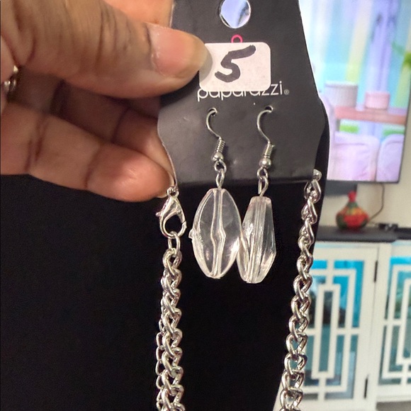 paparazzi Silver Leaf Fringe Necklace - Silver - Picture 3 of 3